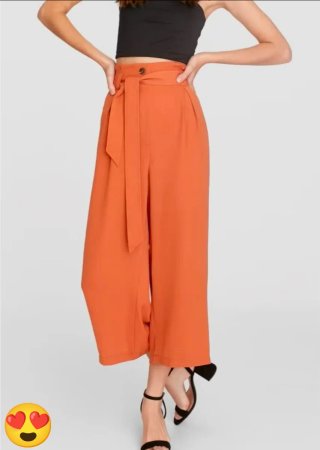 Pantalón ancho naranja. Talla M
