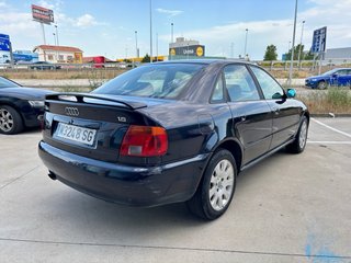 Audi A4 1.8 125cv