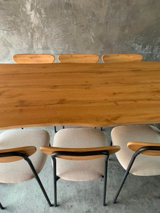 Mesa de comedor y 4 sillas