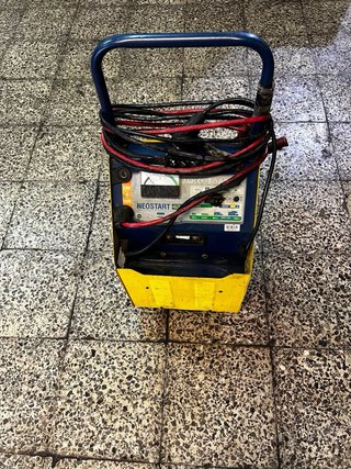 Cargador Baterías GYS NEOSTART 420