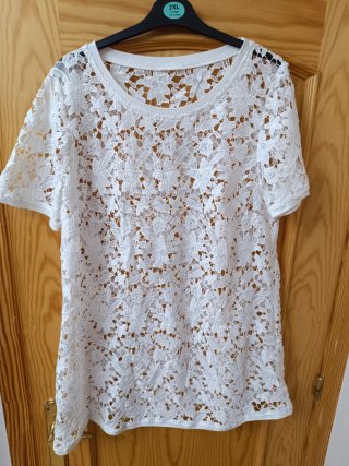 Blusa encaje blanca 4XL / 48