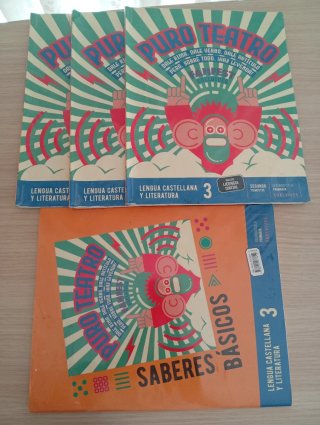Libros de 3° de primaria de colegio Solar del Cid.