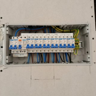ELECTRICISTA PROFESIONAL