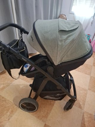 Carro de bebé convertible + silla coche