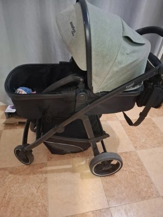 Carro de bebé convertible + silla coche