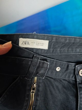 Pantalón corto Zara negro talla L