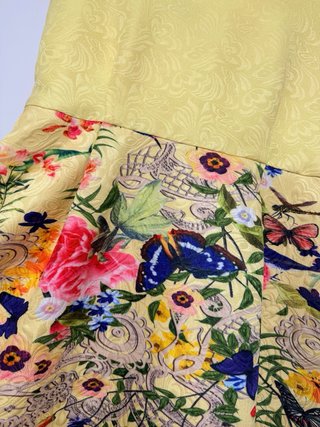 Vestido amarillo floral Talla M/L