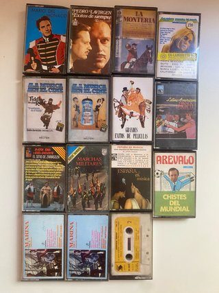 Lote 15 Casetes: Música, Películas y Humor