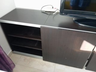 Mueble TV IKEA madera y cristal,URGE VENTA.