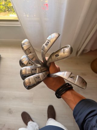Set di mazze da golf marca Cobra