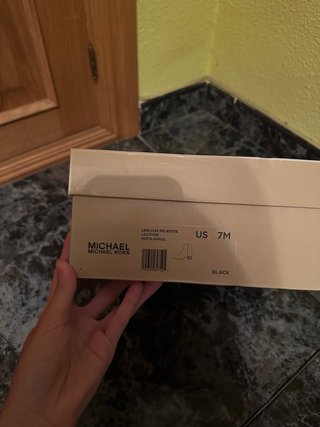 Botines Michael Kors Negros con Tacón Dorado