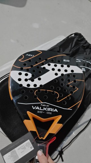 Pala pádel Joma Valkiria Flex 2.0 + funda