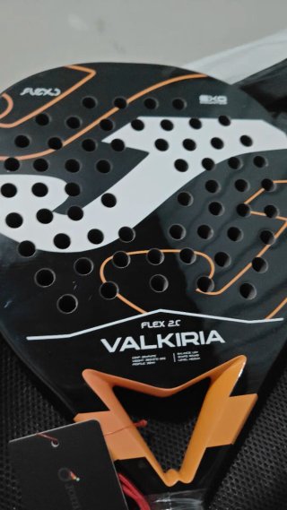 Pala pádel Joma Valkiria Flex 2.0 + funda