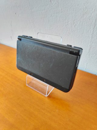 New Nintendo 3DS Nero + Caricabatterie + 9 Giochi