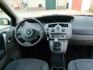 Renault Grand Scenic SUPER CUIDADA