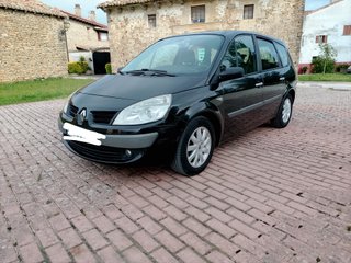 Renault Grand Scenic SUPER CUIDADA