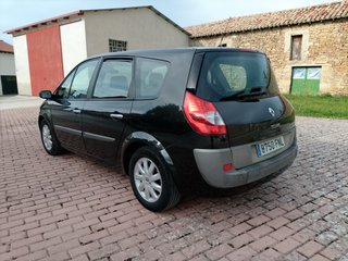 Renault Grand Scenic SUPER CUIDADA