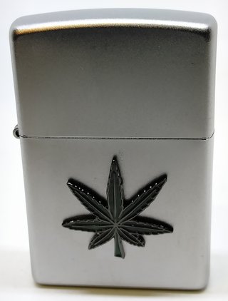 Zippo Hoja de Parra.
