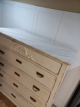 Cómoda antigua Shabby Chic renovada