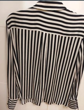 Camisa Zara Talla M/L Rayas Blanco y Negro