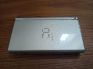 Nintendo DS Blu e Nintendo DS Lite Argento