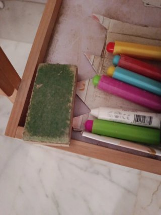 Pizarra de pie de madera