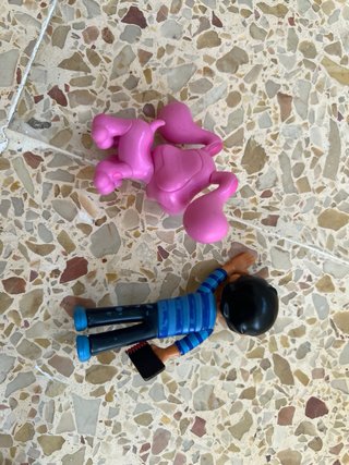 Muñecos de Josh y Magenta de Blue