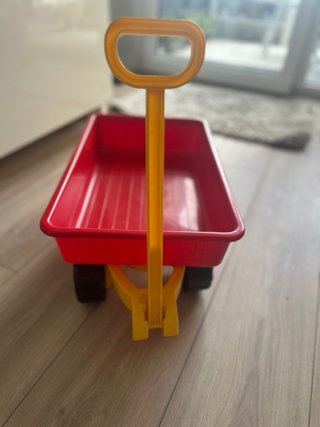 Carrito remolque infantil rojo