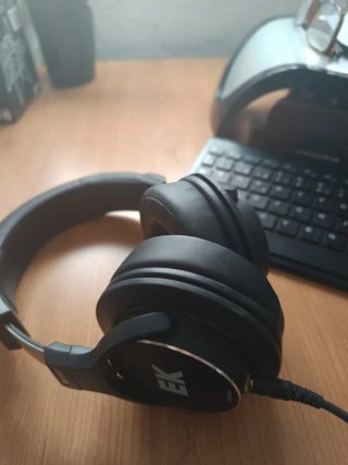 Micrófono Mackie EM-91C con soporte NEGOCABLE