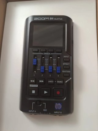 Micrófono Mackie EM-91C con soporte NEGOCABLE
