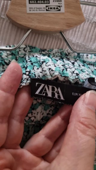 Falda pantalón Zara floral verde