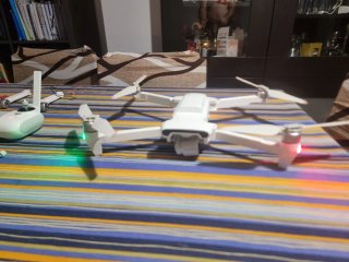 Dron Fimi tele max  con 4 baterías