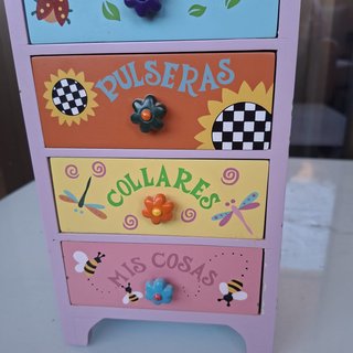 Joyero infantil de madera