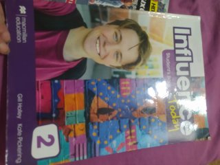 INFLUENCE TODAY 2 Student's book: libro de text...