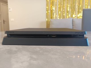 PS4 Slim 1TB + Mando Negro