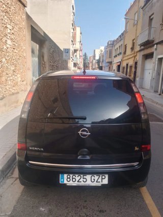 631 832 894