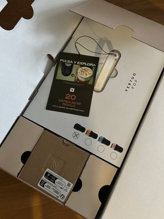 Cafetera Nespresso Vertuo Pop + Aeroccino - nueva