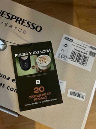 Cafetera Nespresso Vertuo Pop + Aeroccino - nueva