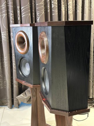Altavoces Fleetwood Deville