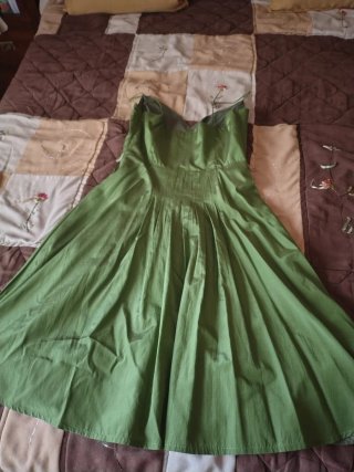 Vestido verde Fórmula Joven Talla 38