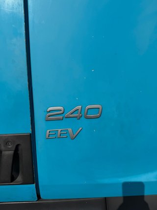 Camión rígido Volvo Fl 240 2011
