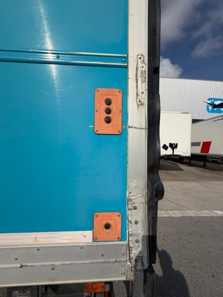 Camión rígido Volvo Fl 240 2011