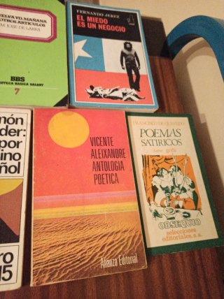 Lote 5 libros clásicos (Sender, Larra, Quevedo, Al