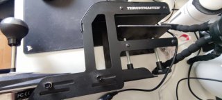 Thrustmaster TM Racing Clamp.