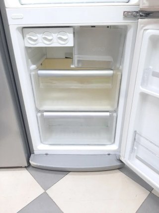 Frigorífico LG plateado