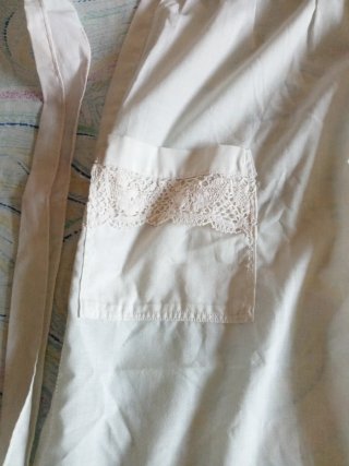 Delantal regional blanco mediano