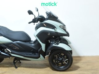 YAMAHA TRICITY 300 (TOP CASE)