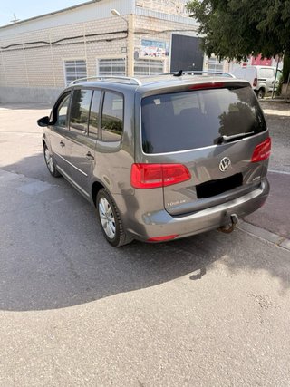 Volkswagen Touran 2011