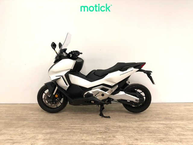 HONDA FORZA 750