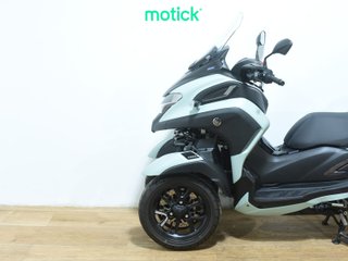 YAMAHA TRICITY 300 (TOP CASE)